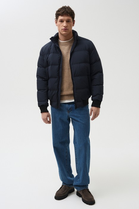 зимний бомбер из россии вид сбоку