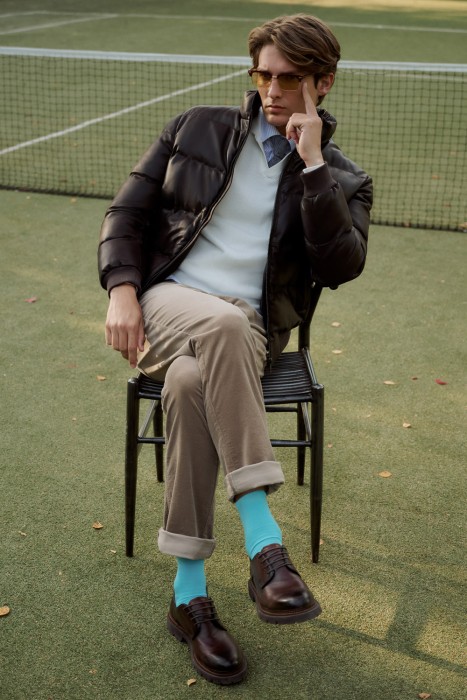 зимняя куртка из натуральной кожи от бренда снежная королева вид слева