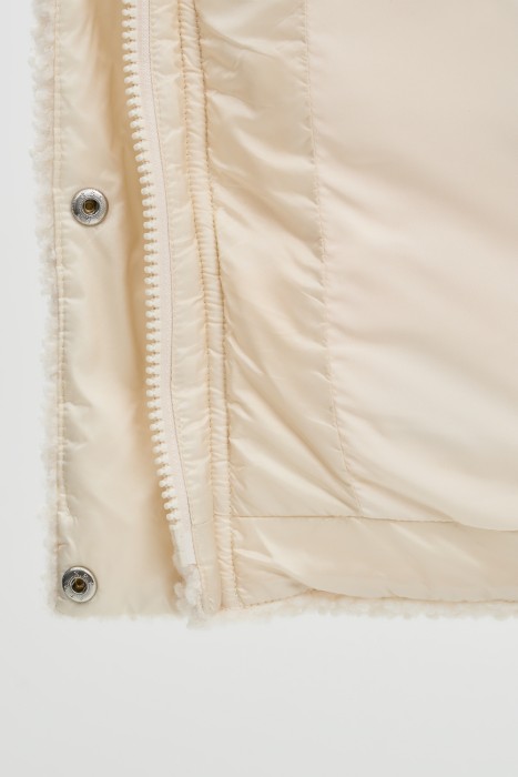 зимняя куртка из трикотажа букле из россии вид сбоку