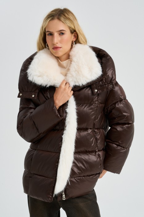 зимняя куртка с капюшоном и меховой отделкой 787845003 фотография