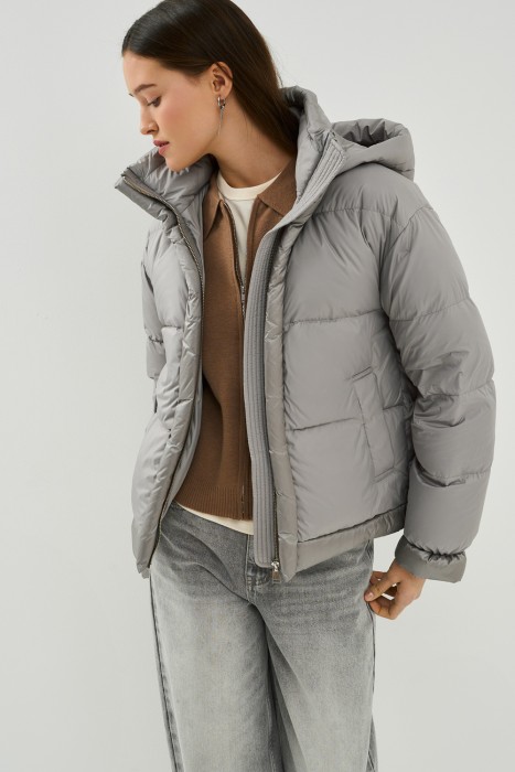 зимняя куртка с капюшоном из россии вид сбоку