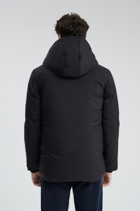 зимняя куртка с капюшоном по цене 2770 руб вид справа