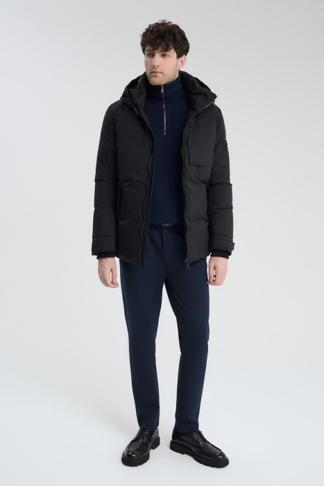 зимняя куртка с капюшоном из россии вид сбоку