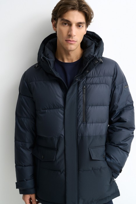 зимняя куртка с капюшоном из россии вид сбоку