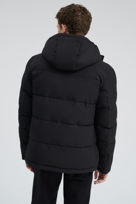 зимняя куртка с капюшоном по цене 5030 руб вид справа