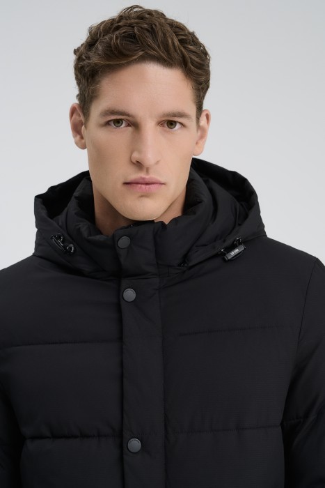 зимняя куртка с капюшоном из россии вид сбоку