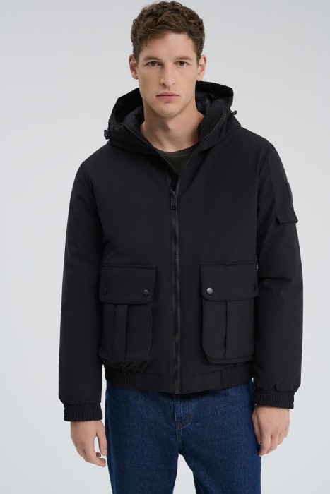 зимняя куртка с капюшоном от бренда снежная королева вид слева