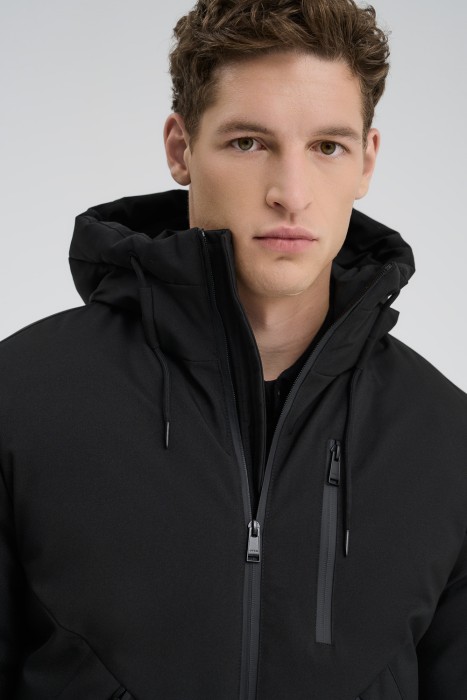 зимняя куртка с капюшоном из россии вид сбоку