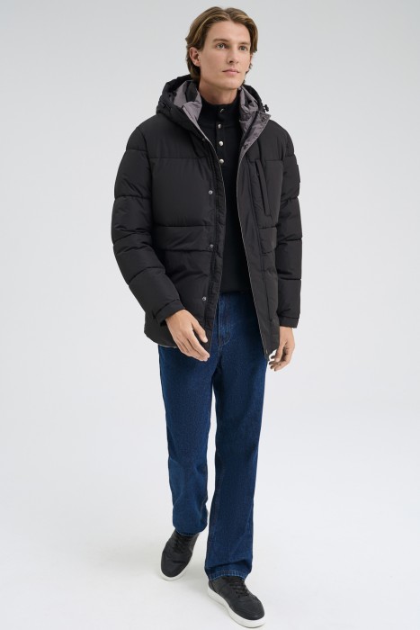 зимняя куртка с капюшоном из россии вид сбоку