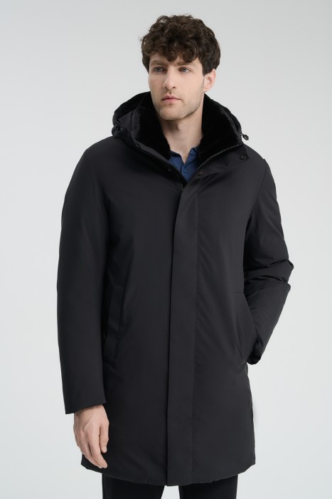 зимняя куртка с капюшоном от бренда снежная королева вид слева