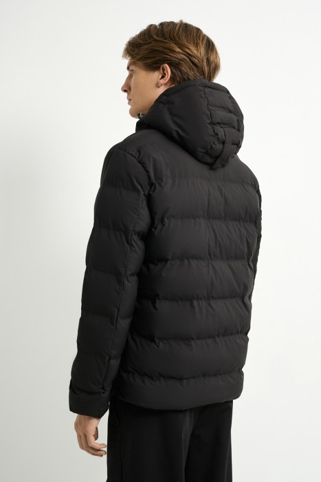 зимняя куртка с капюшоном по цене 5530 руб вид справа