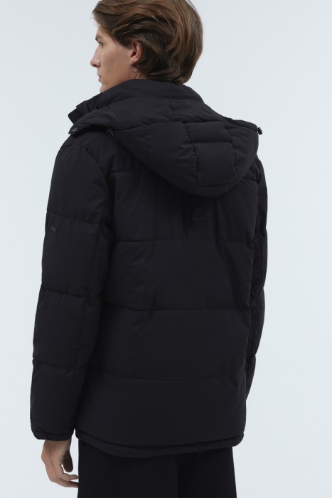 зимняя куртка с капюшоном по цене 4310 руб вид справа