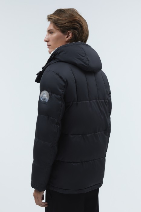 зимняя куртка с капюшоном по цене 5680 руб вид справа