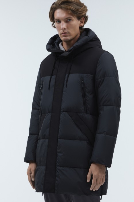 зимняя куртка с капюшоном от бренда снежная королева вид слева