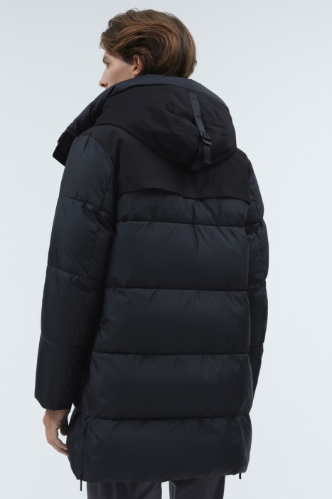 зимняя куртка с капюшоном по цене 4770 руб вид справа