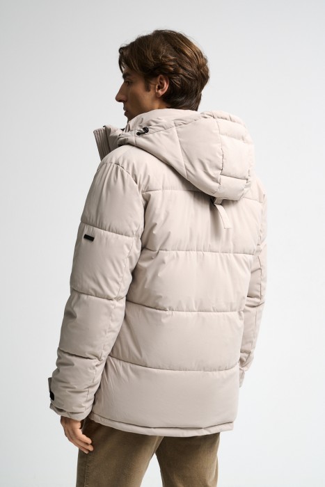 зимняя куртка с капюшоном по цене 4480 руб вид справа