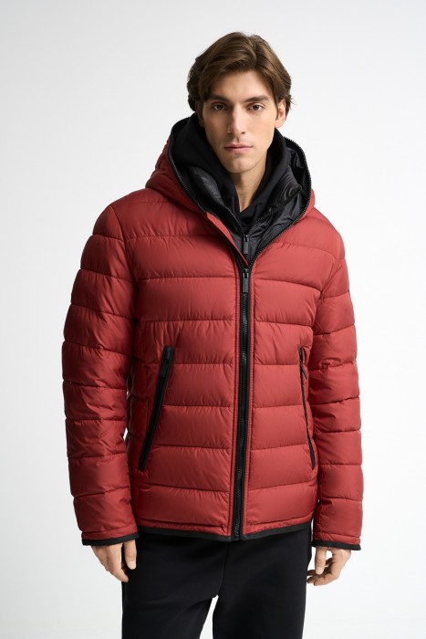 зимняя куртка с капюшоном от бренда снежная королева вид слева