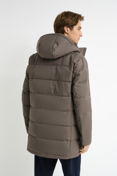 зимняя куртка с капюшоном по цене 8070 руб вид справа