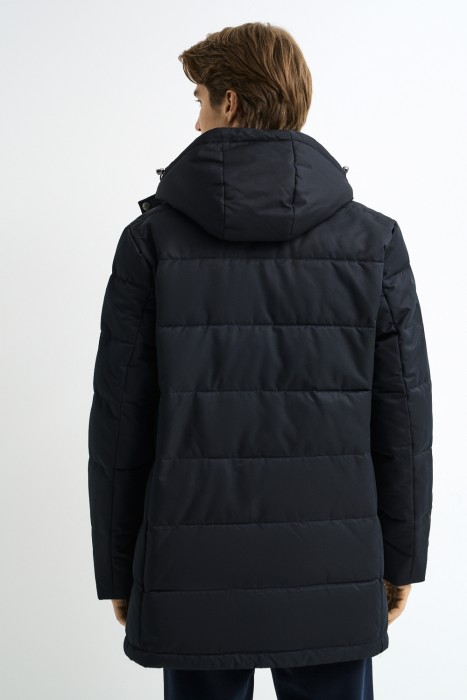 зимняя куртка с капюшоном по цене 8070 руб вид справа