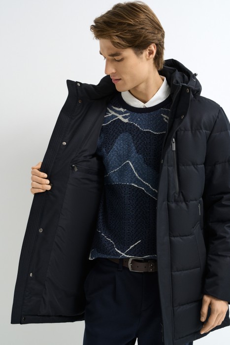 зимняя куртка с капюшоном из россии вид сбоку