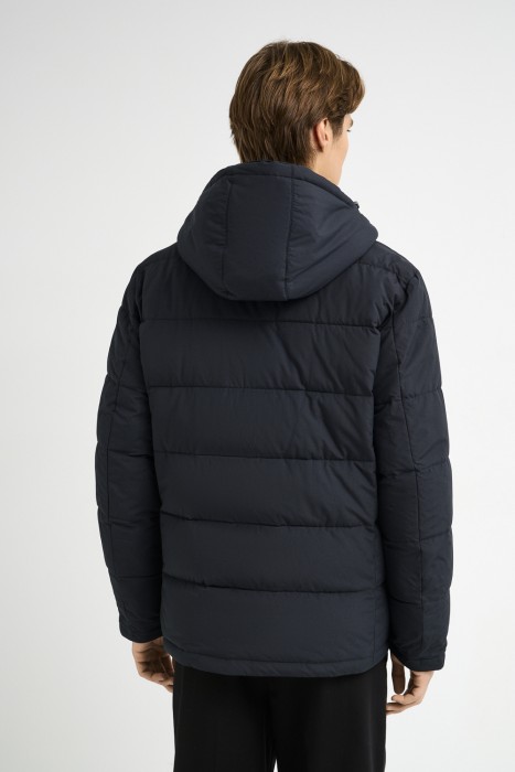 зимняя куртка с капюшоном по цене 3990 руб вид справа