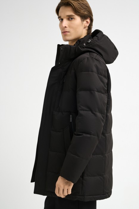 зимняя куртка с капюшоном по цене 5620 руб вид справа