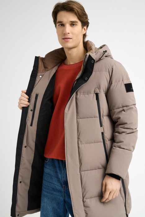 зимняя куртка с капюшоном из россии вид сбоку