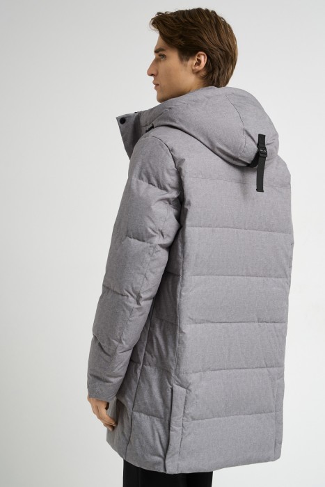 зимняя куртка с капюшоном по цене 5680 руб вид справа