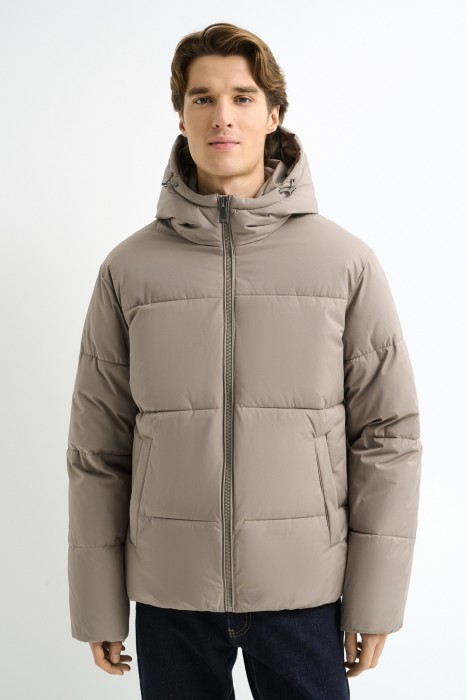 зимняя куртка с капюшоном от бренда снежная королева вид слева