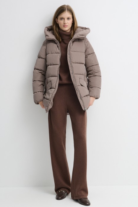 зимняя куртка с капюшоном из россии вид сбоку