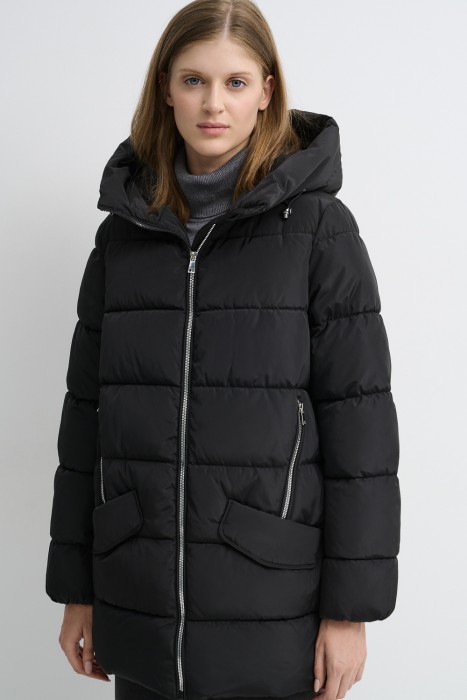 зимняя куртка с капюшоном от бренда снежная королева вид слева