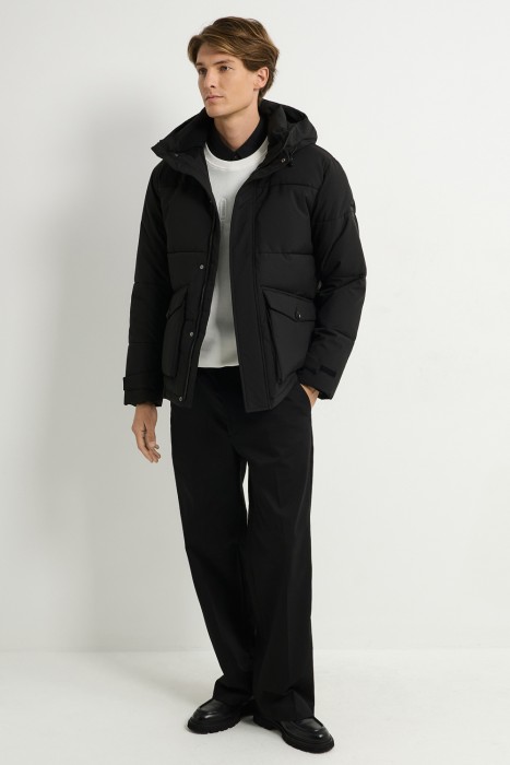 зимняя куртка с капюшоном из россии вид сбоку