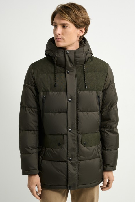 зимняя куртка с капюшоном от бренда снежная королева вид слева