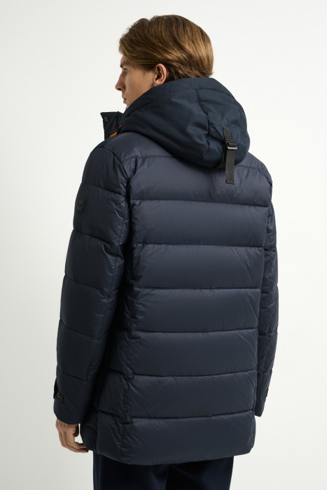 зимняя куртка с капюшоном по цене 9370 руб вид справа