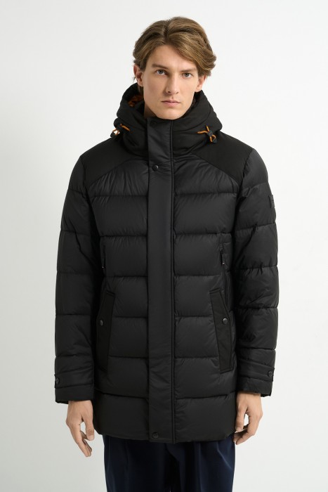 зимняя куртка с капюшоном от бренда снежная королева вид слева