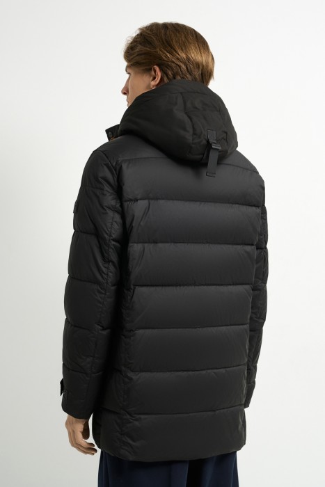 зимняя куртка с капюшоном по цене 8800 руб вид справа