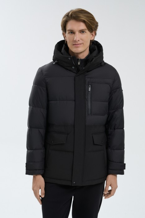 зимняя куртка с капюшоном от бренда снежная королева вид слева