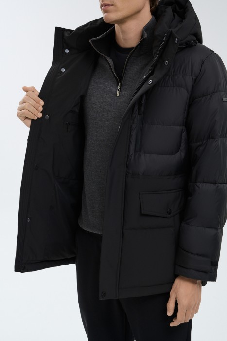 зимняя куртка с капюшоном из россии вид сбоку