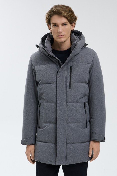 зимняя куртка с капюшоном от бренда снежная королева вид слева