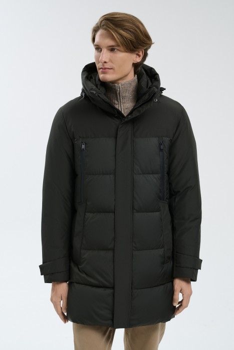 зимняя куртка с капюшоном от бренда снежная королева вид слева