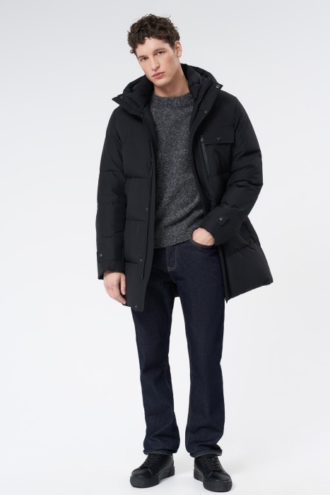 зимняя куртка с капюшоном от бренда снежная королева вид слева