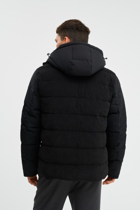 зимняя куртка с капюшоном по цене 7660 руб вид справа