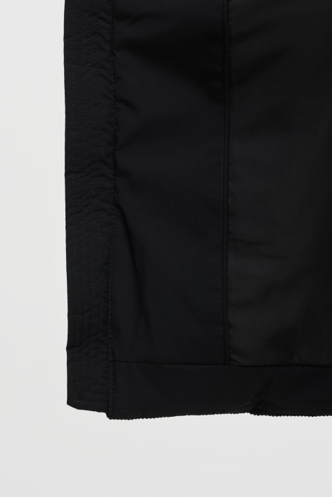 зимняя куртка с капюшоном из россии вид сбоку