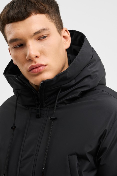 зимняя куртка с капюшоном из россии вид сбоку