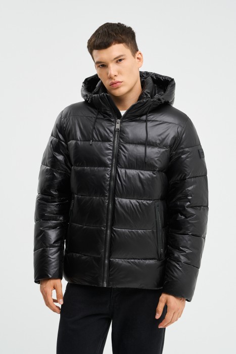 зимняя куртка с капюшоном от бренда снежная королева вид слева