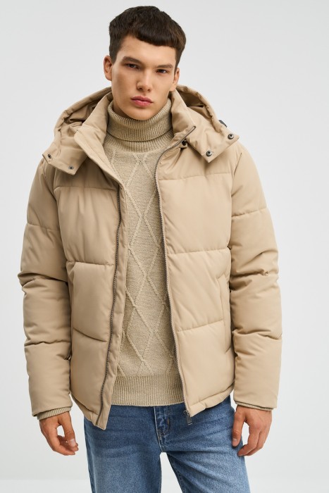 зимняя куртка с капюшоном от бренда снежная королева вид слева