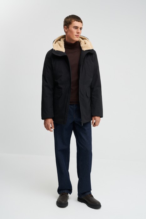 зимняя куртка с капюшоном от бренда снежная королева вид слева