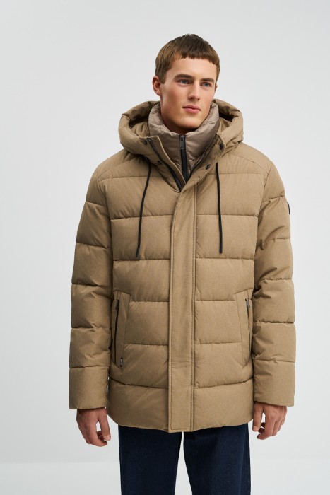 зимняя куртка с капюшоном от бренда снежная королева вид слева