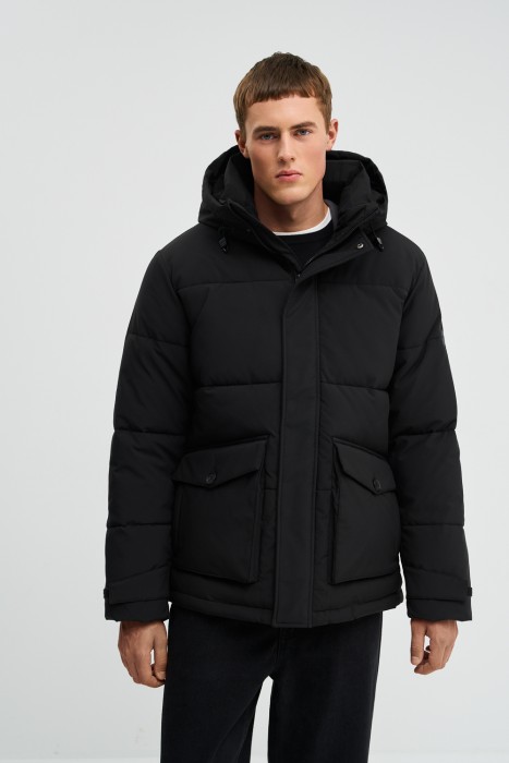 зимняя куртка с капюшоном от бренда снежная королева вид слева