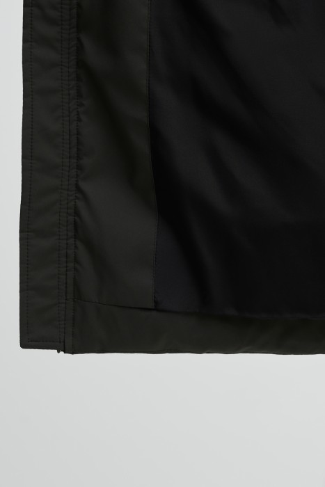 зимняя куртка с капюшоном из россии вид сбоку